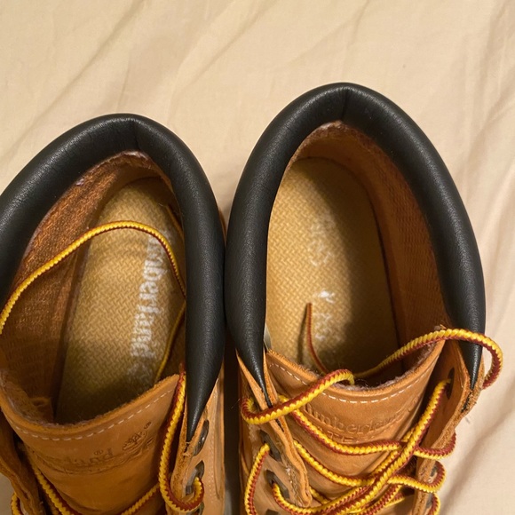 Low Cut Waterproof Timberland Booties - Picture 5 of 12